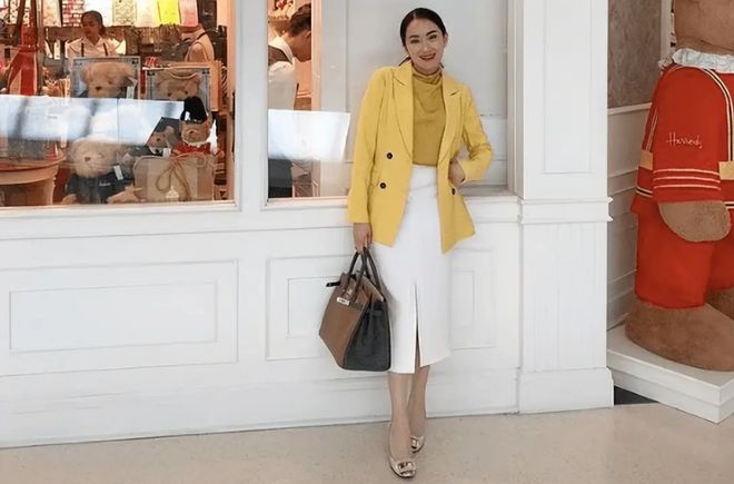 东南亚也要乱？泰国女总理录音门，硝烟四起，全球经济何时见底？