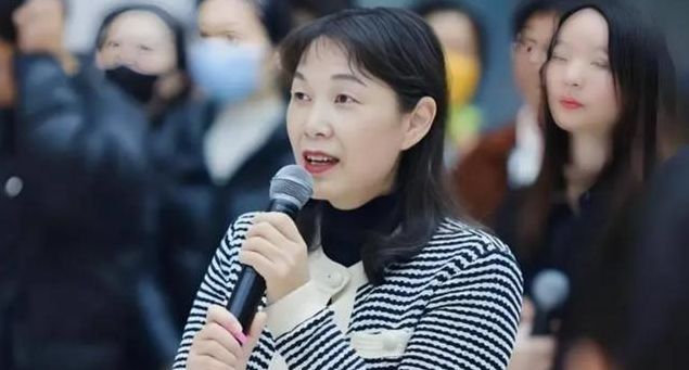 杜建英凭啥逼宫宗馥莉？娃哈哈宫斗的幕后，国资利益如何保全？
