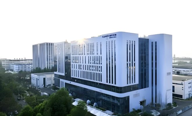 “温州鞋王”王振滔，卖掉95亿“现金奶牛”