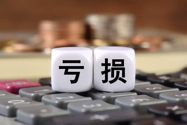 上半年预亏2.4亿，叶国富“挥刀”，永辉超市还要痛多久？