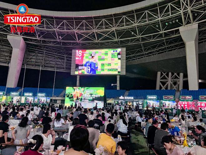 国潮味 足球热 好客情 品青岛啤酒节的多姿多彩