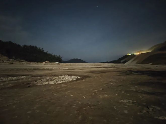 【实探】宁德时代宜春锂云母矿准时停产，有人深夜上山蹲守！