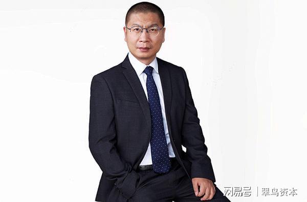 大幅跑输沪深300，银华基金焦巍的“银行赛道”还要继续坚守吗？